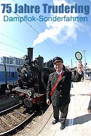 MdL Hermann Memmel gab am 13.05.2007 das Abfahrtssignal für die Sonderfahrten mit hitorischem Dampflok-Zug (Foto. Ingrid Grossmann)